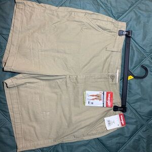 Wrangler Men's Khaki Flat Front Shorts